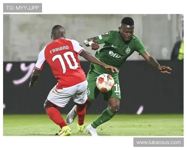 李伟独家解析足球技巧与战术心得分享助你提升球场表现